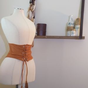Tan Waist Clincher